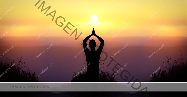 Mi experiencia en la práctica de los 108 saludos al Sol de yoga – Laura Tejerina